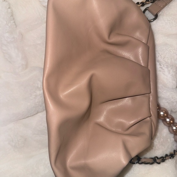 Badgley Mischka Bag. NWT.  Tan - Picture 2 of 5